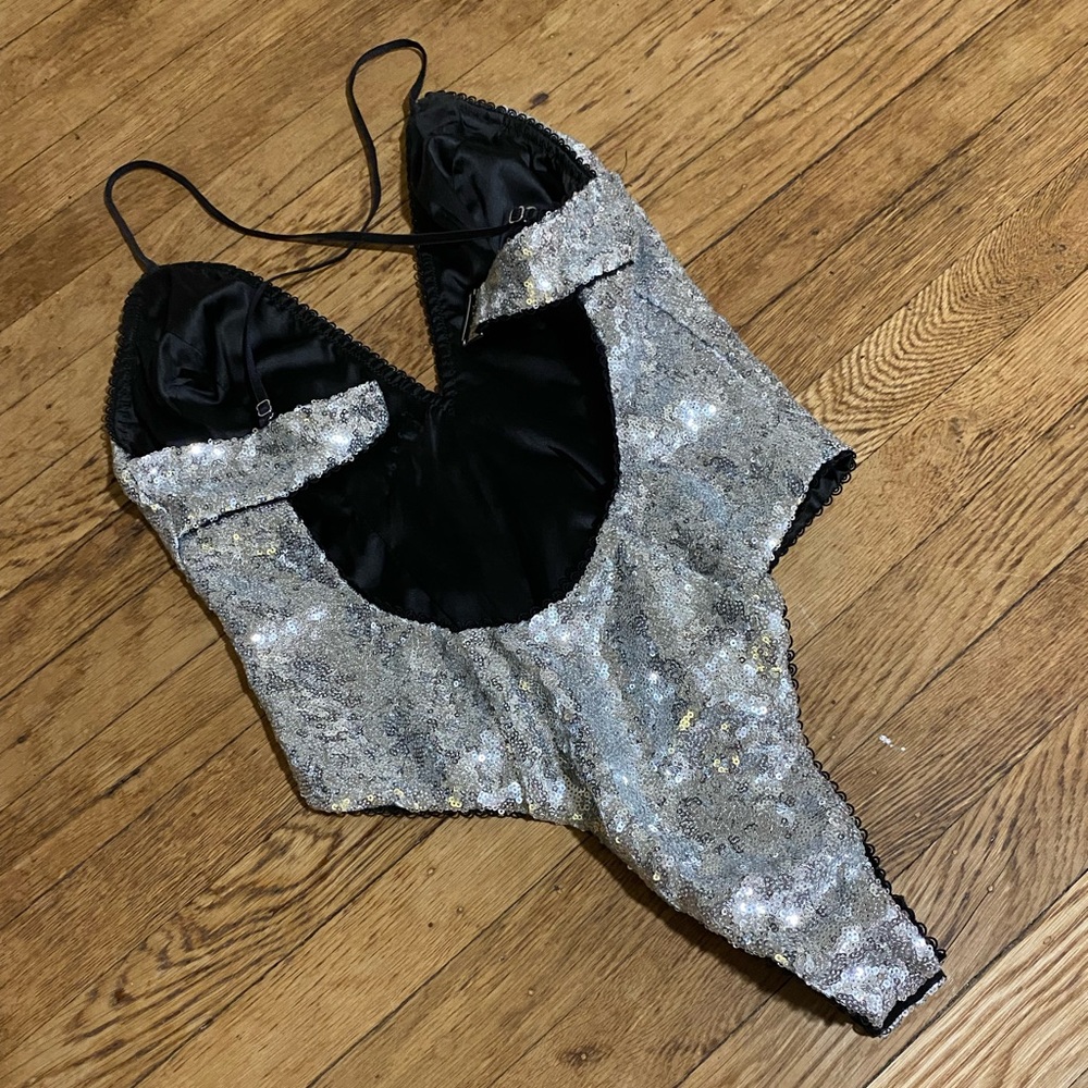 Silver Sequin Women's Top - Picture 7 of 8